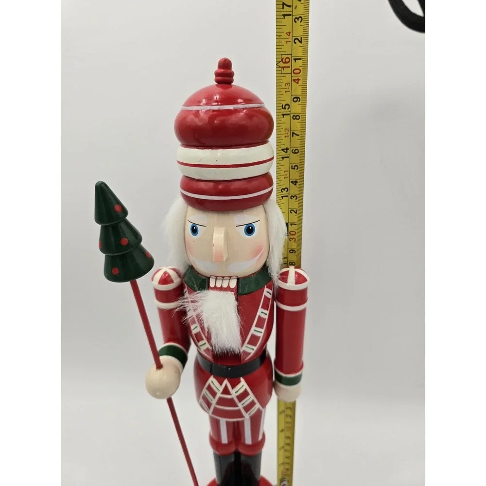 Holiday‎ Elegance Wooden Nutcracker Red 16